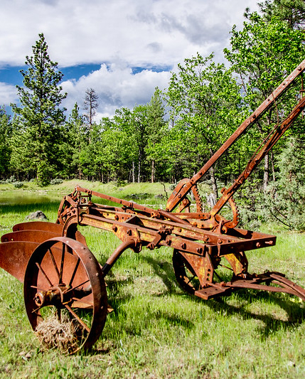 section1-cut Abandoned by Scott Wigard: https://www.flickr.com/photos/smswigart/7342192200/